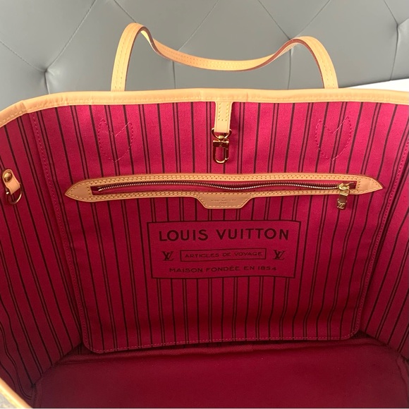 Louis Vuitton Neverfull GM in Monogram Canvas - Picture 10 of 14